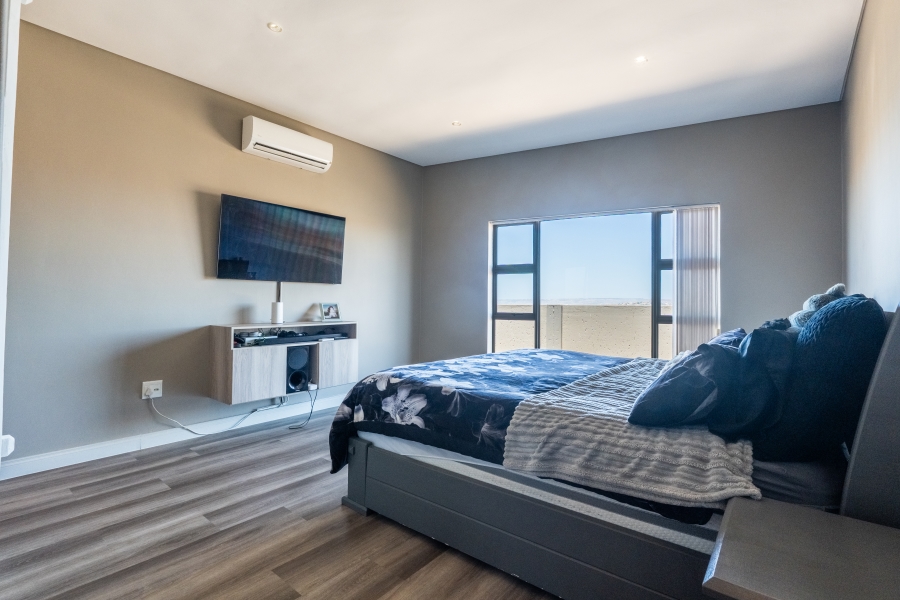 4 Bedroom Property for Sale in Monte Christo Western Cape